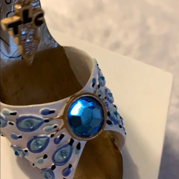 Elvis ShoeCollectible“Lucky Lady”Inspired Peacocks - Picture 7 of 9